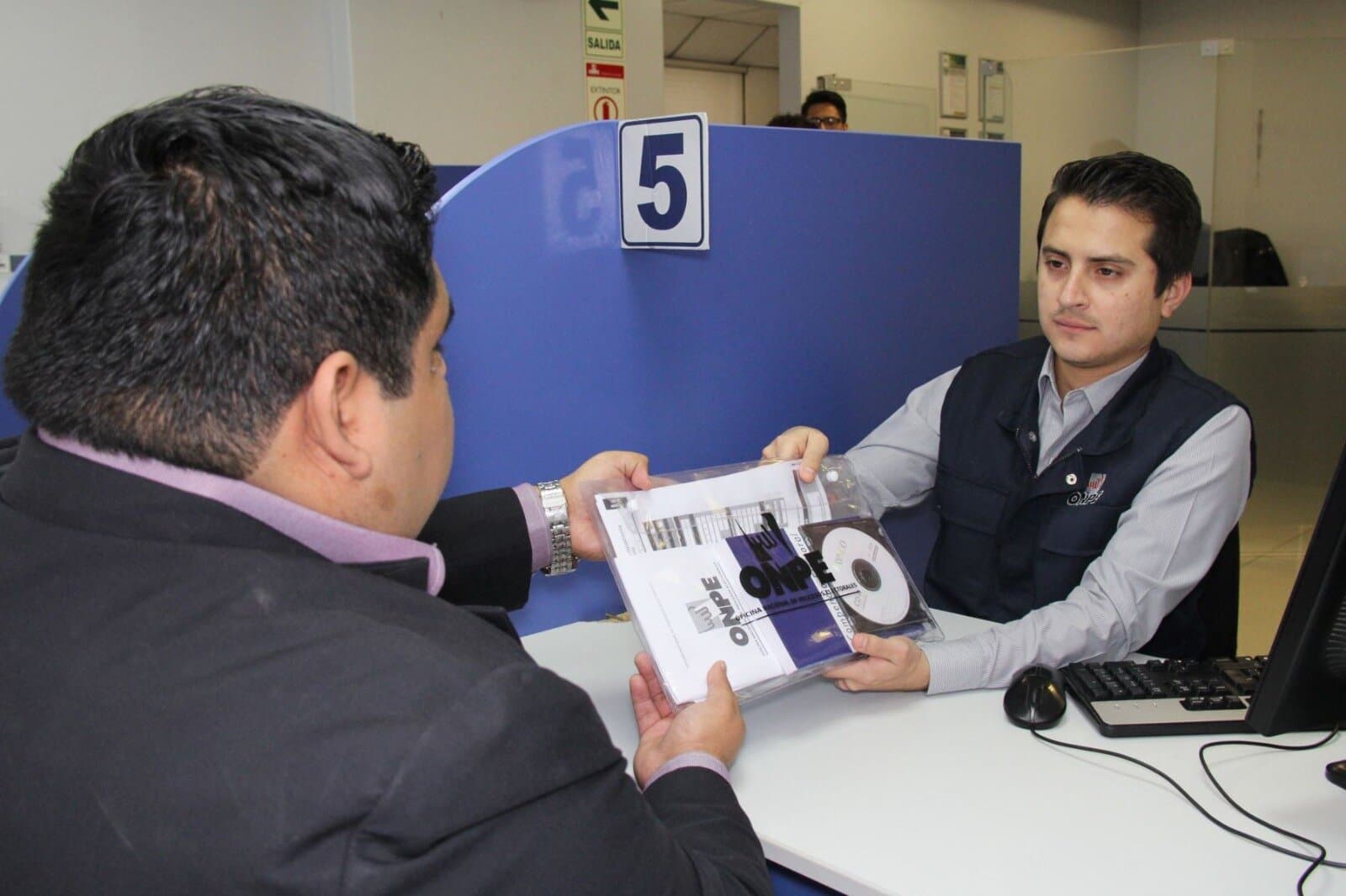 La Onpe recibió 228 solicitudes para revocar a las autoridades