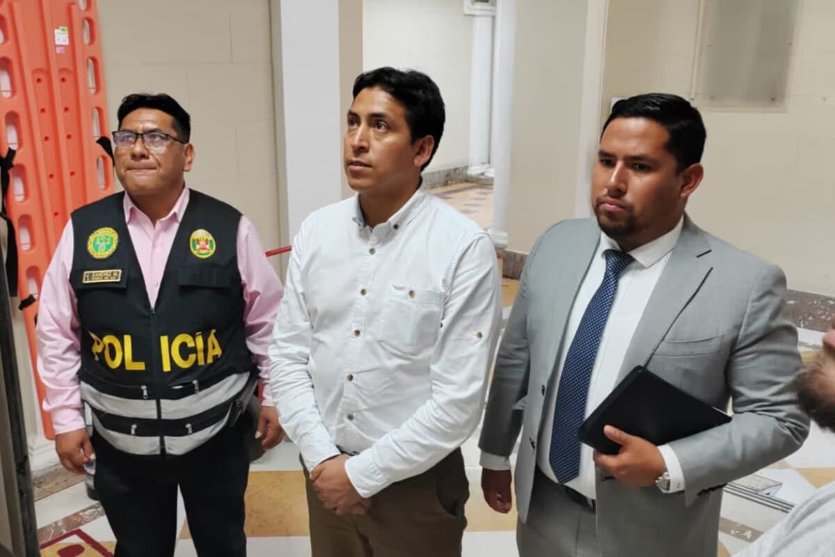Prolongan prisión preventiva del exlegislador Freddy Díaz