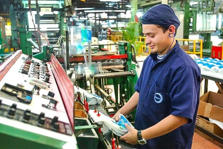 Empleo formal creció 4,2 % y generó 251 mil puestos