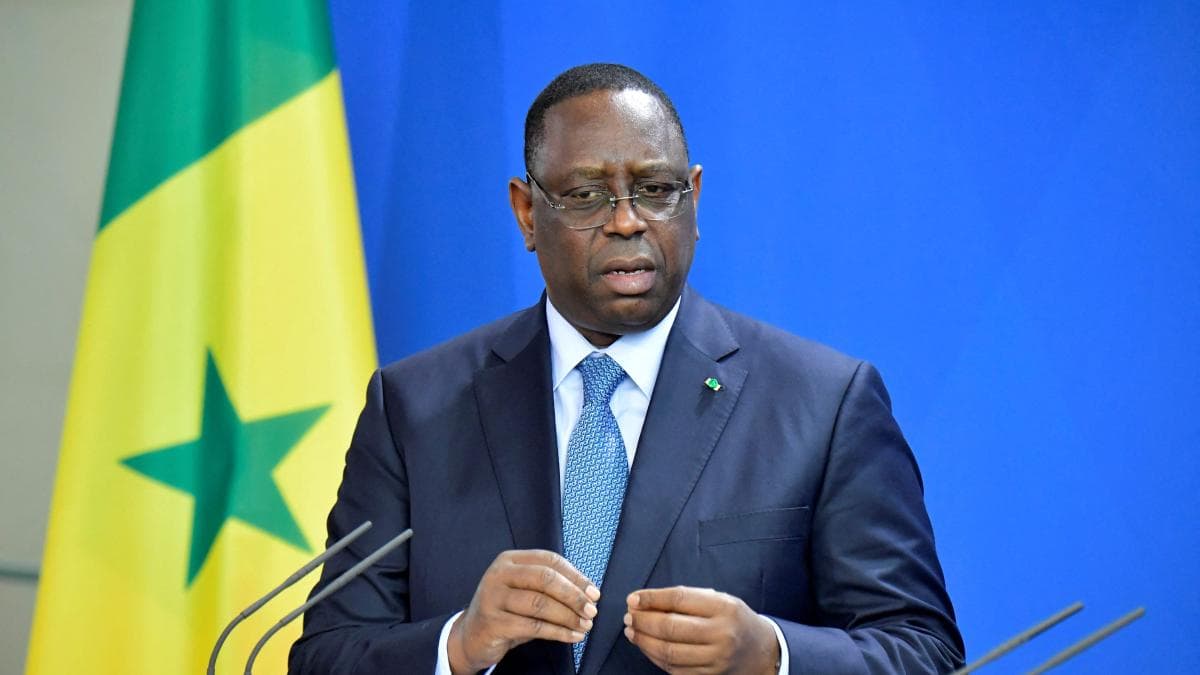 Presidente de Senegal disolvió su gobierno