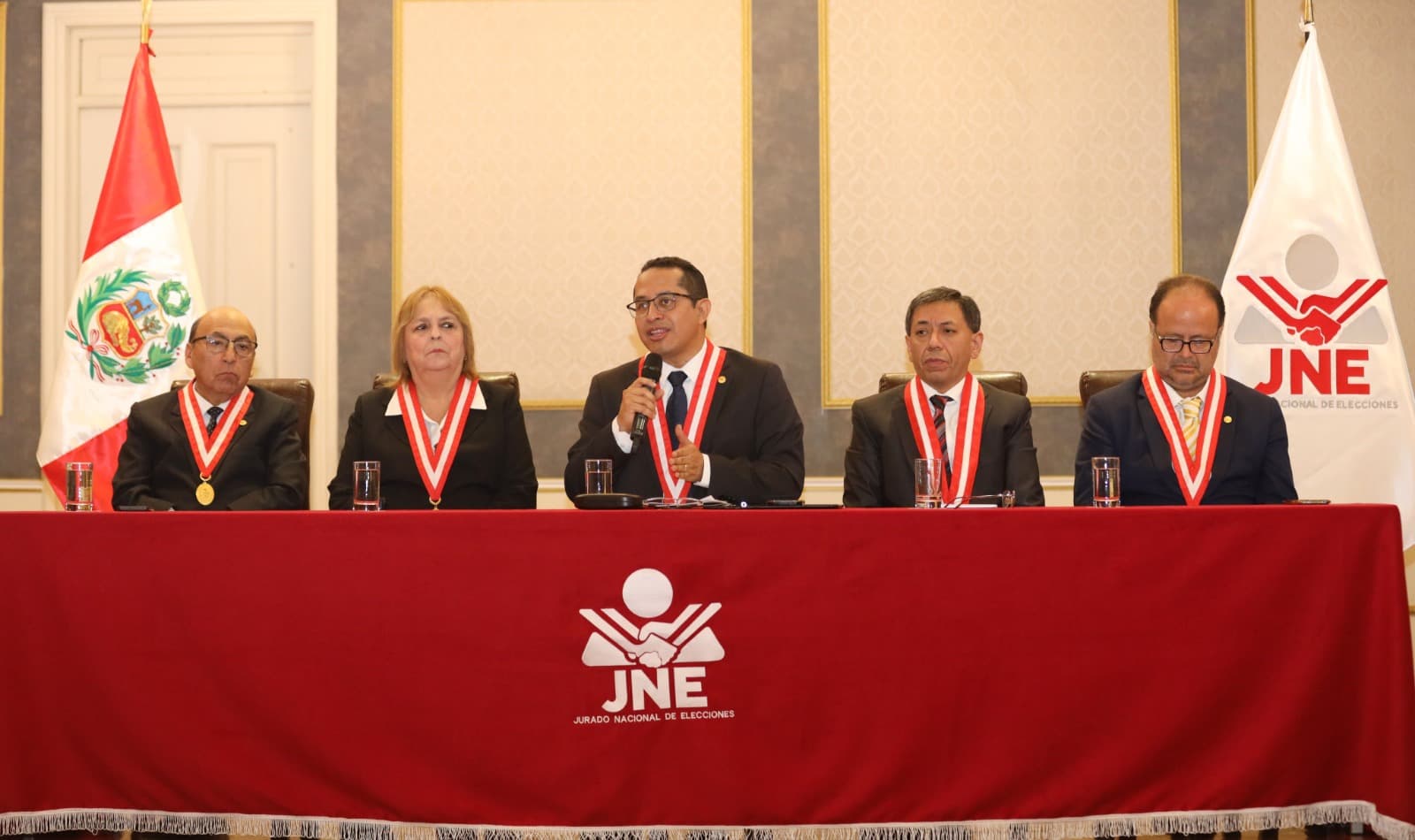 JNE crea comité de expertos para verificar la segunda vuelta