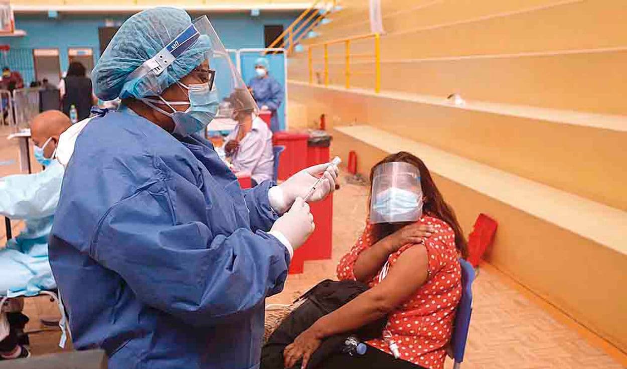 Se proyecta vacunar a más de 95 000 personas en una semana
