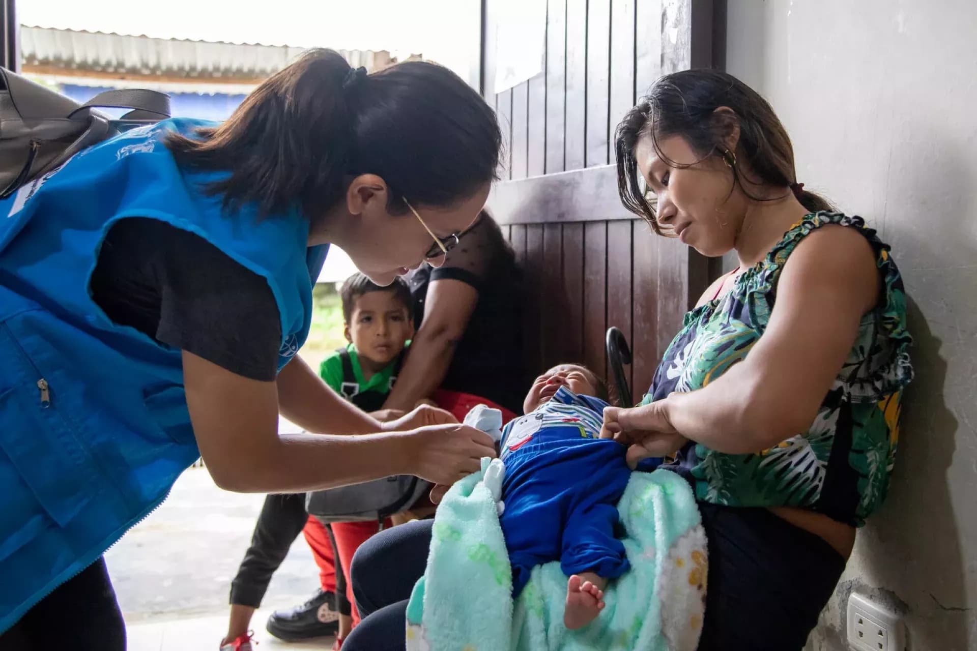 Brechas en inmunización afectan a los niños más vulnerables