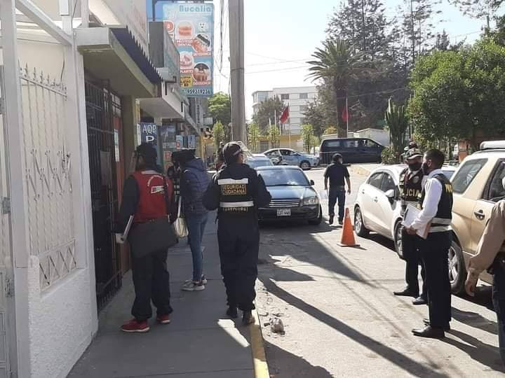 Realizan operativo a locales aledaños al hospital Honorio Delgado