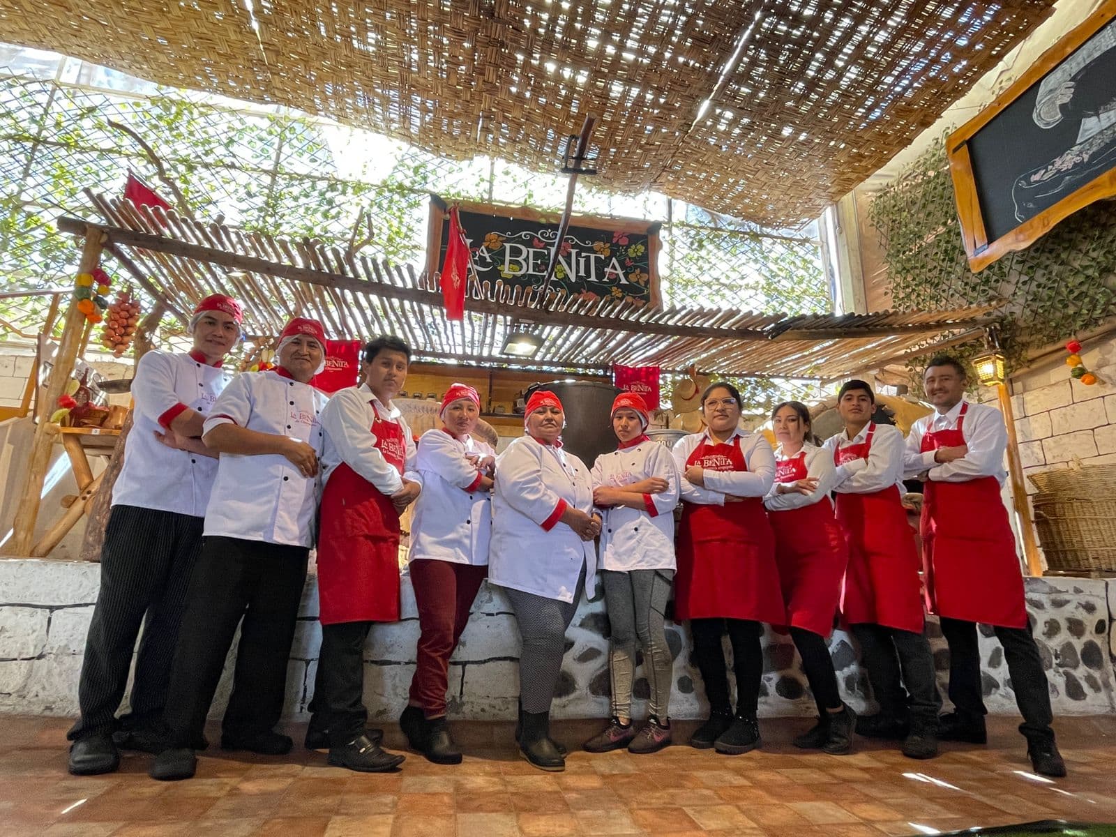 Picantería recibe certificado internacional de atención de alto nivel