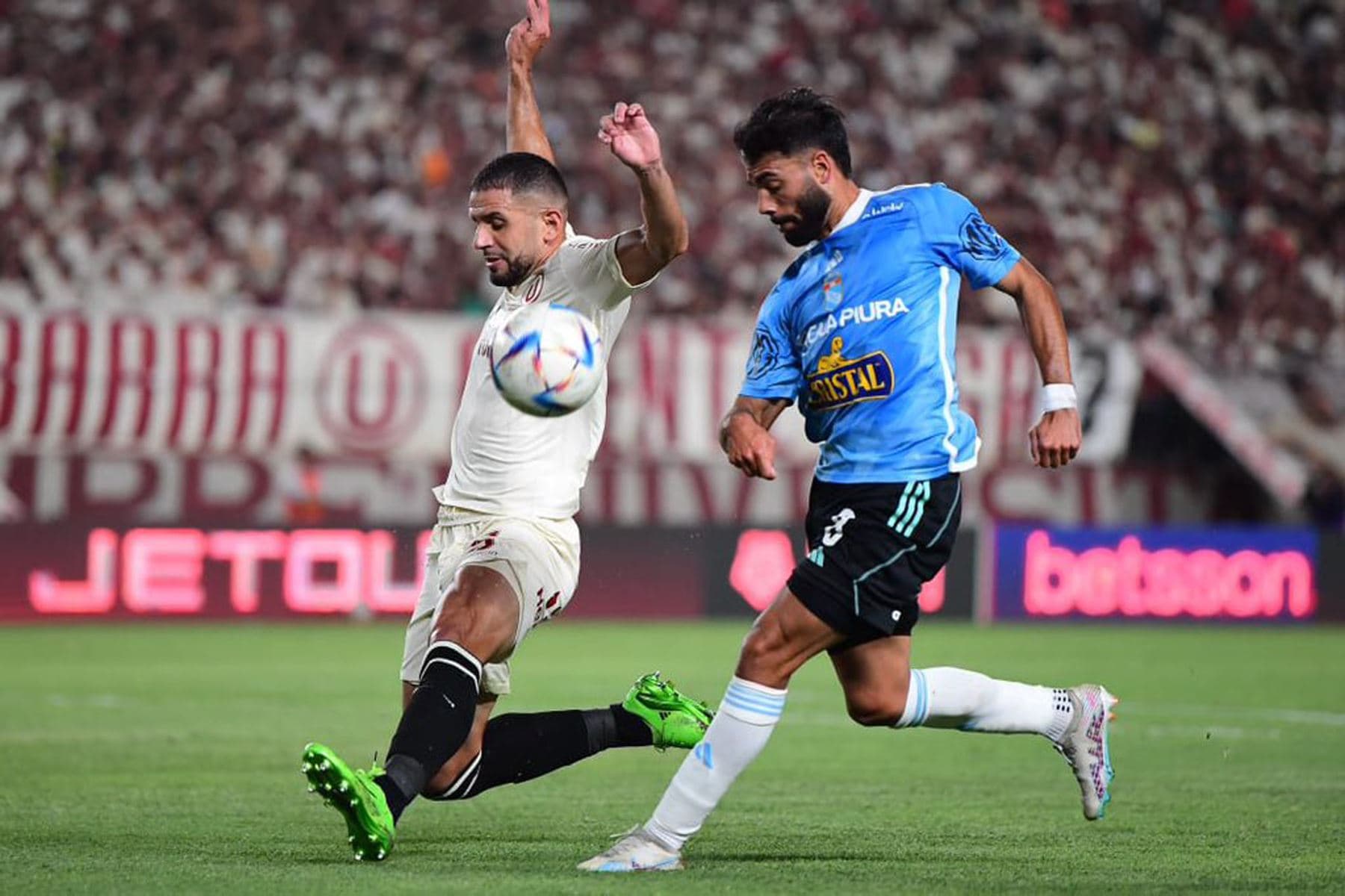 Universitario cara a cara ante Sporting Cristal el 12 de mayo