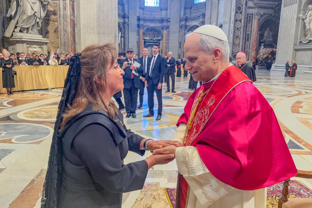 Peruanos protestaron contra Dina Boluarte en el Vaticano