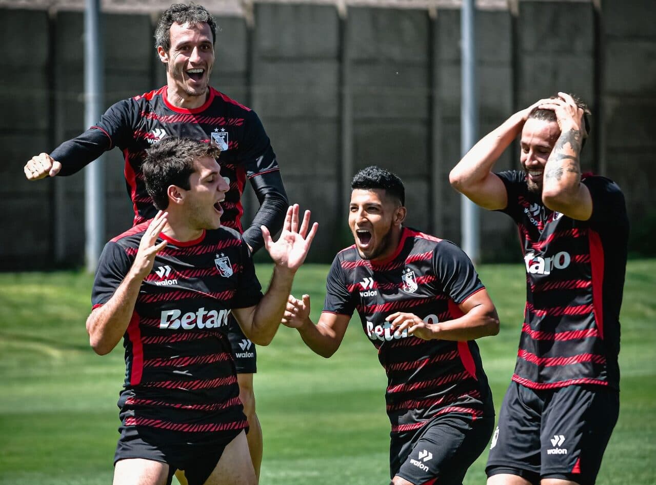Melgar enfrentará a Deportivo Cuenca en la ‘Noche Rojinegra’