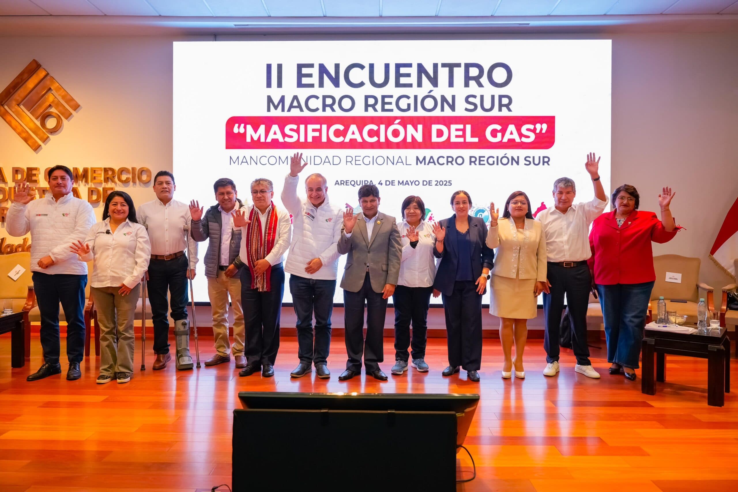 Gobernadores exigen priorizar masificación del gas en el sur