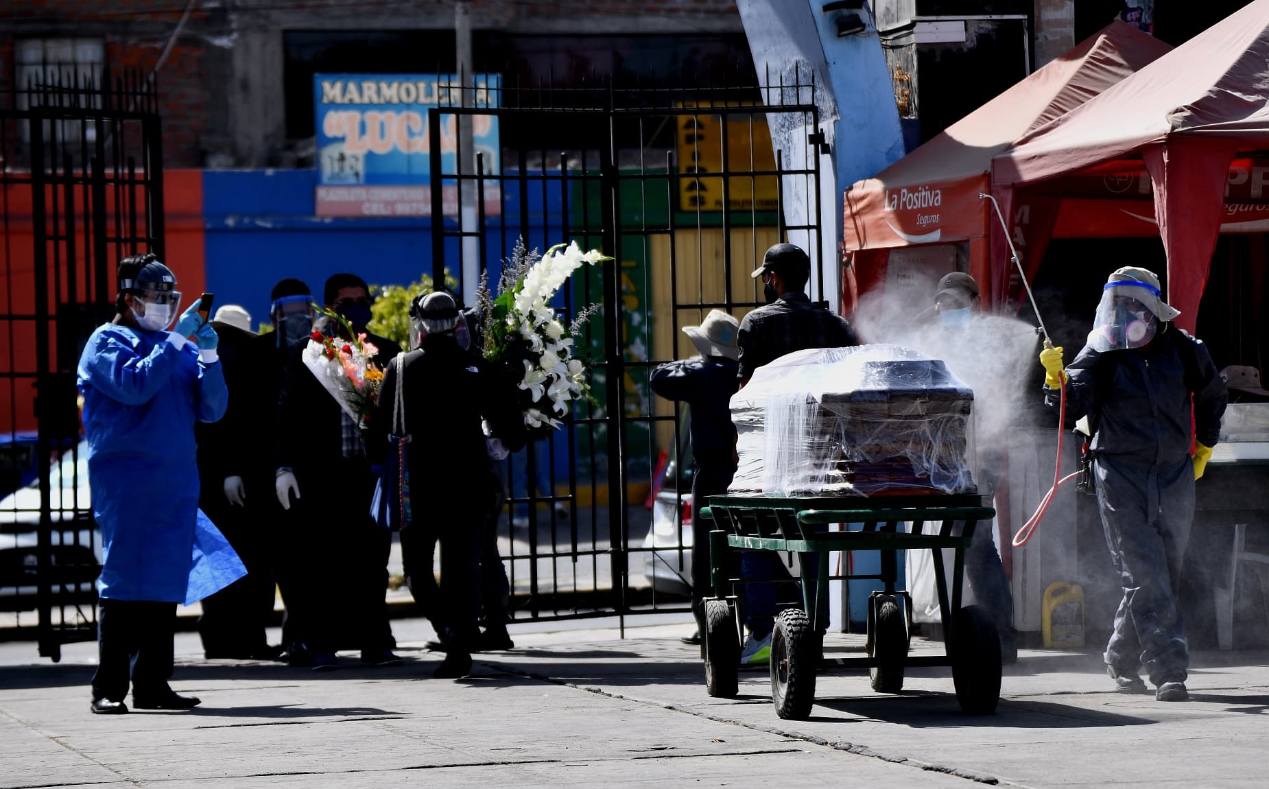 Aumento de muertes y contagios se debe a las reuniones por el Día de la Madre