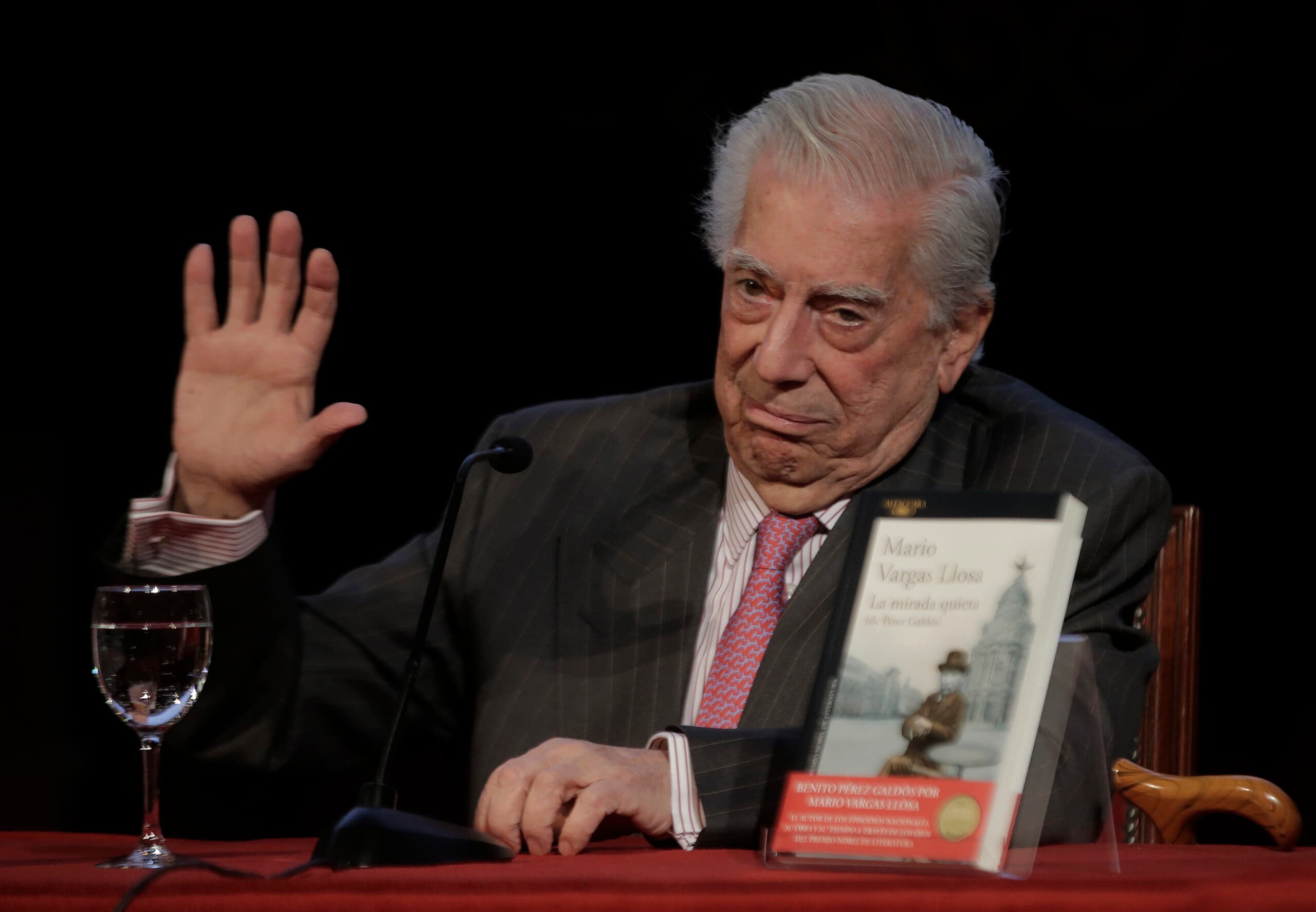 Falleció el escritor arequipeño Mario Vargas Llosa a los 89 años