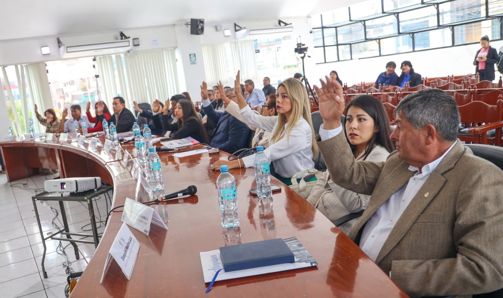 Regidores buscan viajar a Lima para evento financiero