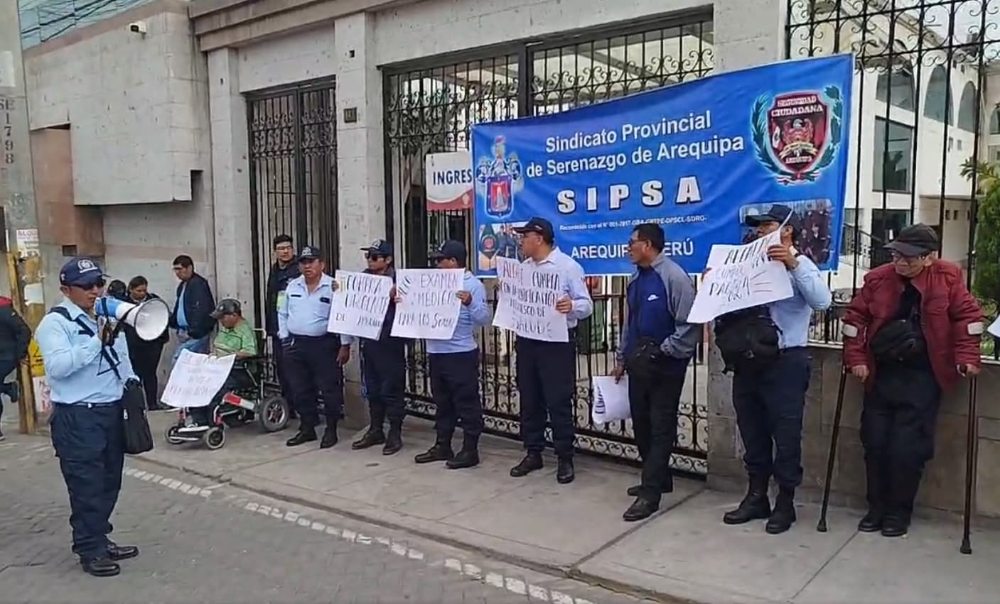 Serenos iniciaron paralización y advierten huelga de hambre