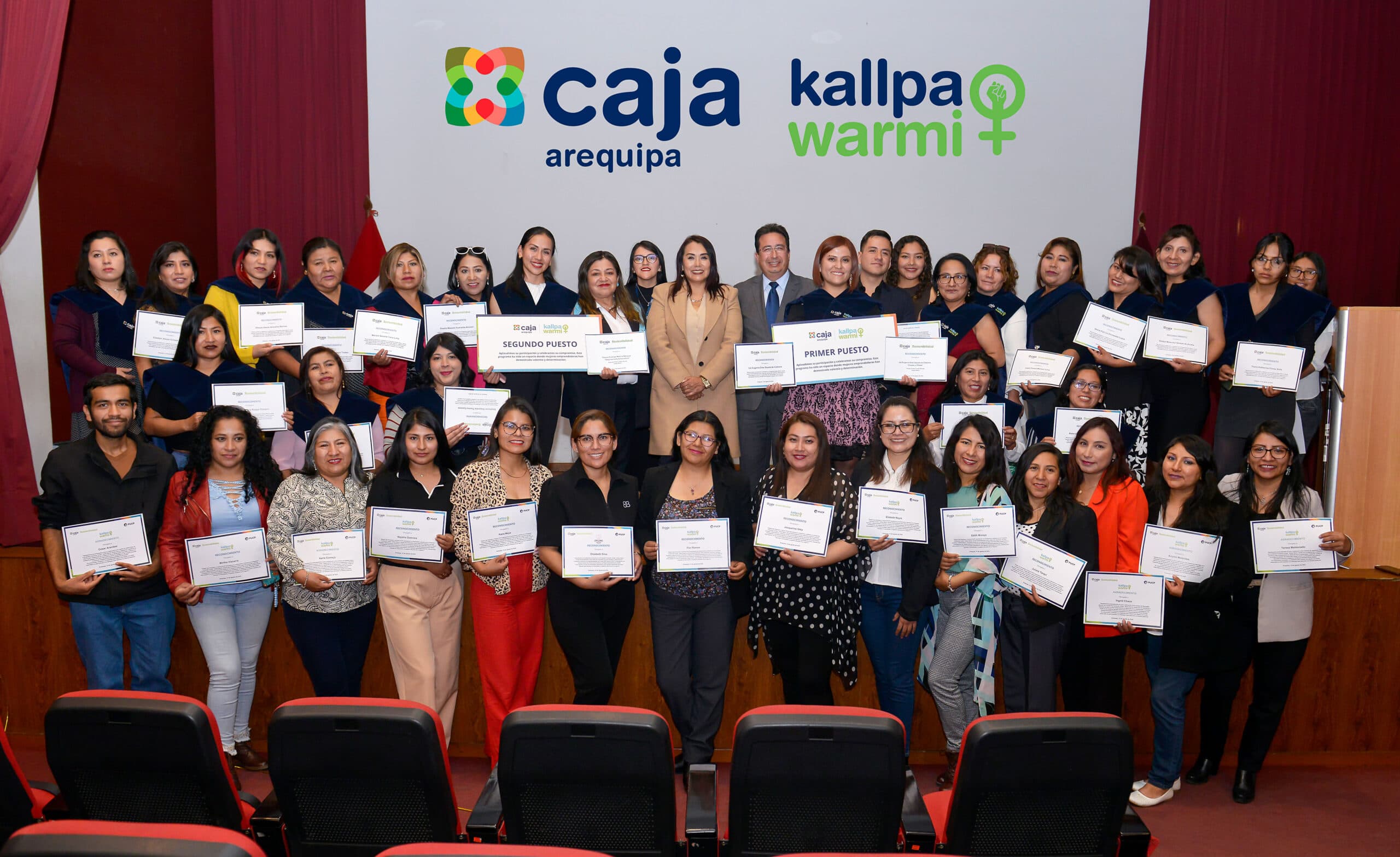 Mujeres apuestan por el estudio para impulsar sus negocios