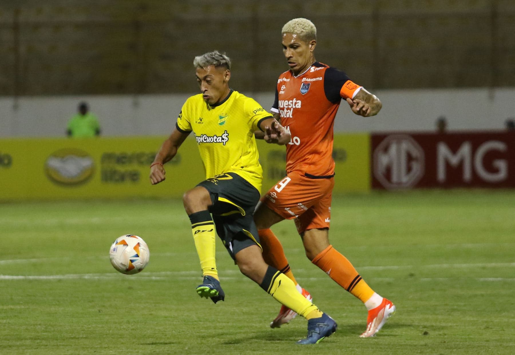 Paolo Guerrero lamenta derrota ante Defensa y Justicia