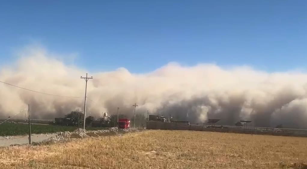 Inusual tormenta de arena causó sorpresa en la región Arequipa