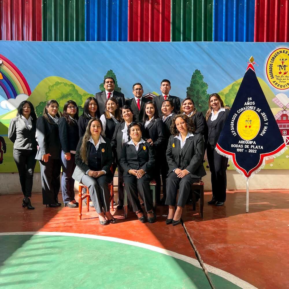 Colegio Sagrados Corazones de Jesús y María celebran sus Bodas de Plata