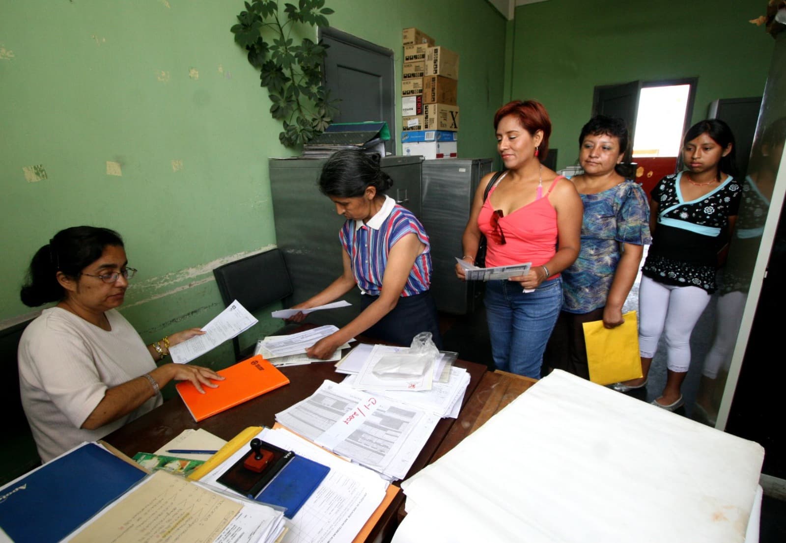 ¡Atención papás! No se puede condicionar uso del uniforme escolar