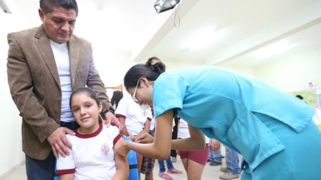 Hoy inicia vacunación gratuita en las instituciones educativas