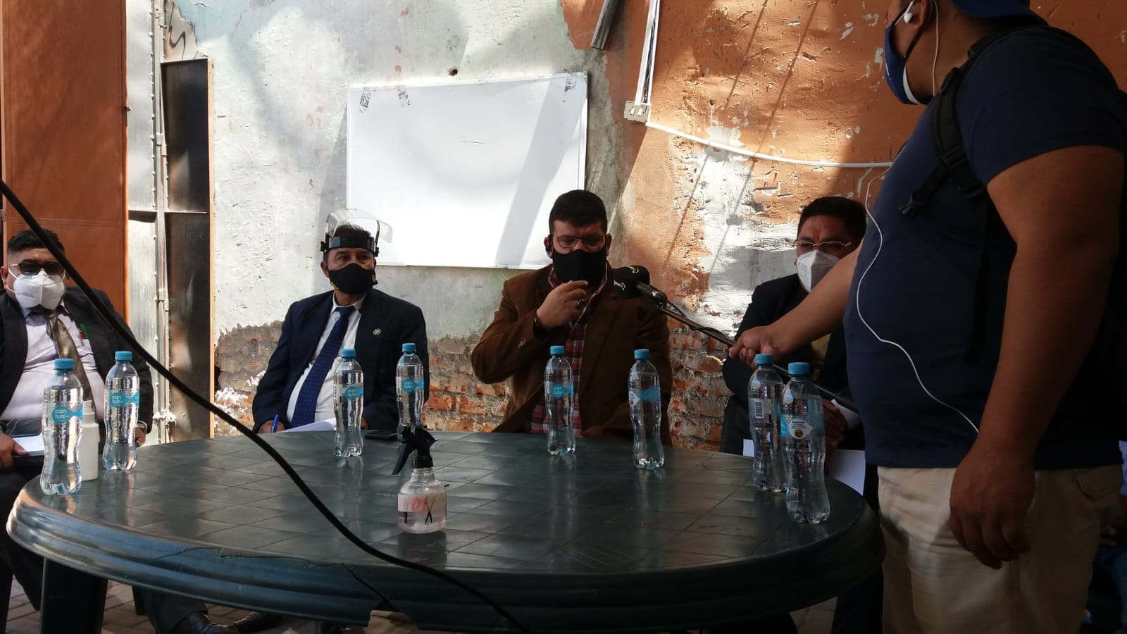 Colectivo realiza pollada para financiar revocatoria a alcaldes