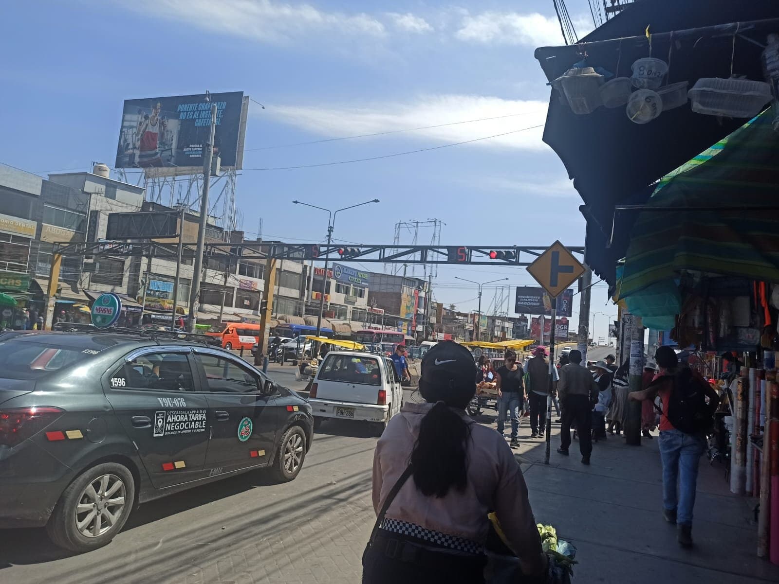 Denuncian extorsiones a taxistas hechas por personas extranjeras