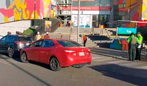 Delincuentes sustraen S/ 50 mil en móviles de centro comercial