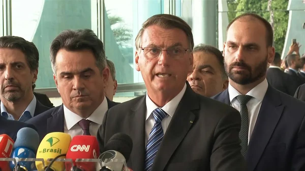 Fiscalía de Brasil pide condenar a Jair Bolsonaro por golpismo
