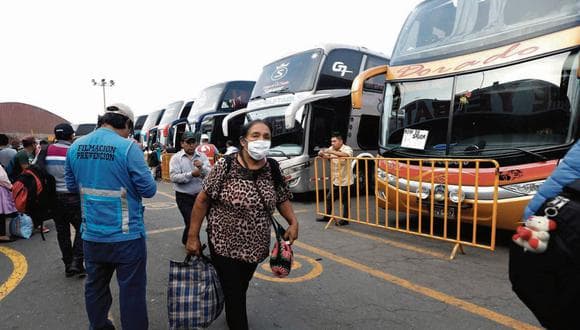 Casi un millón de personas viajaron por vía terrestre