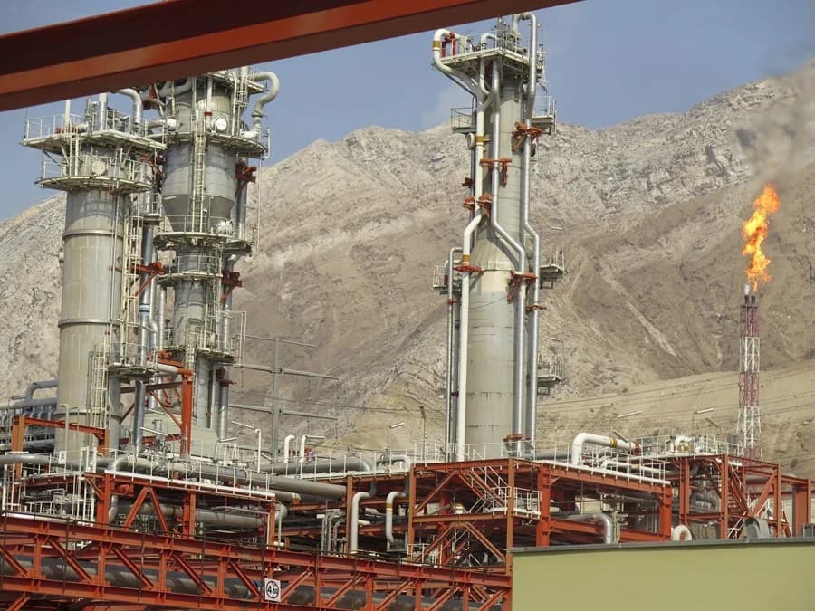 Irán lanza misiles contra las instalaciones de EE. UU. e Israel