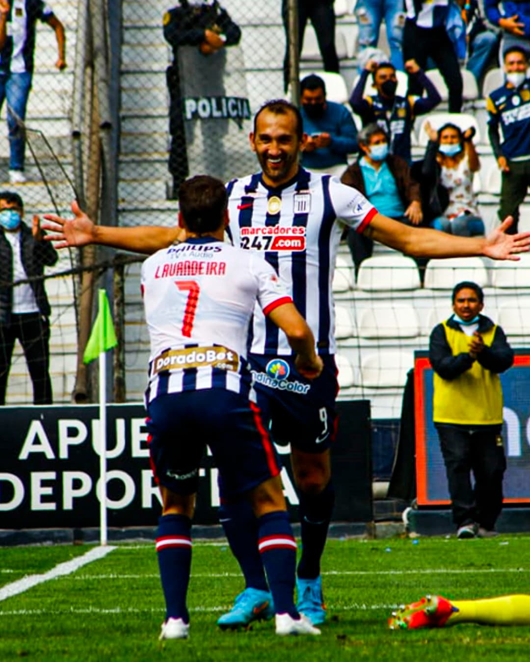 Alianza Lima gana 3 a 1 al Sport Boys
