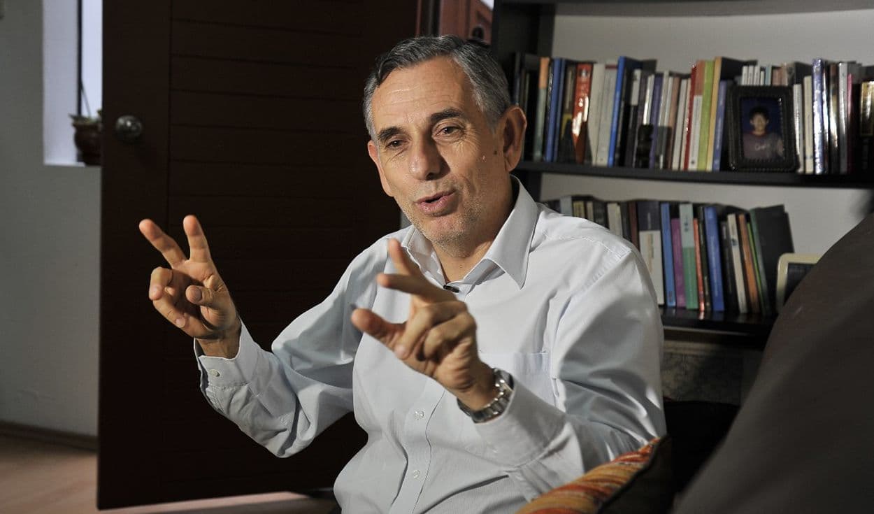 Pedro Francke: "No habrá estatizaciones, pero sí renegociaciones"