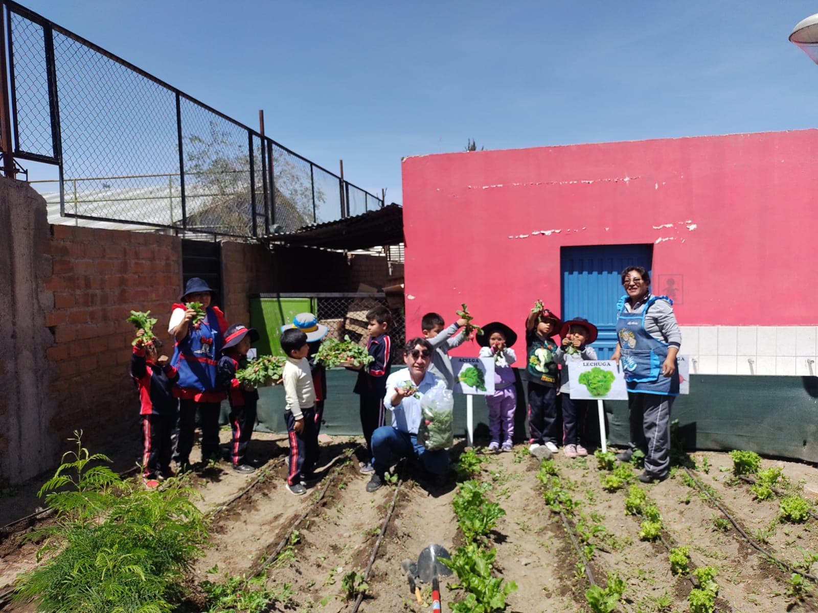 Más de tres mil niños aportan a la seguridad alimentaria
