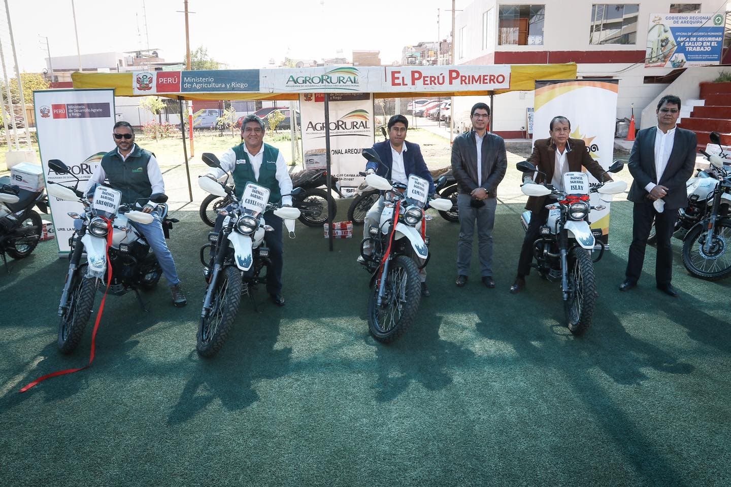 Agrorural: Agencias agrarias de Arequipa reciben 10 motocicletas.