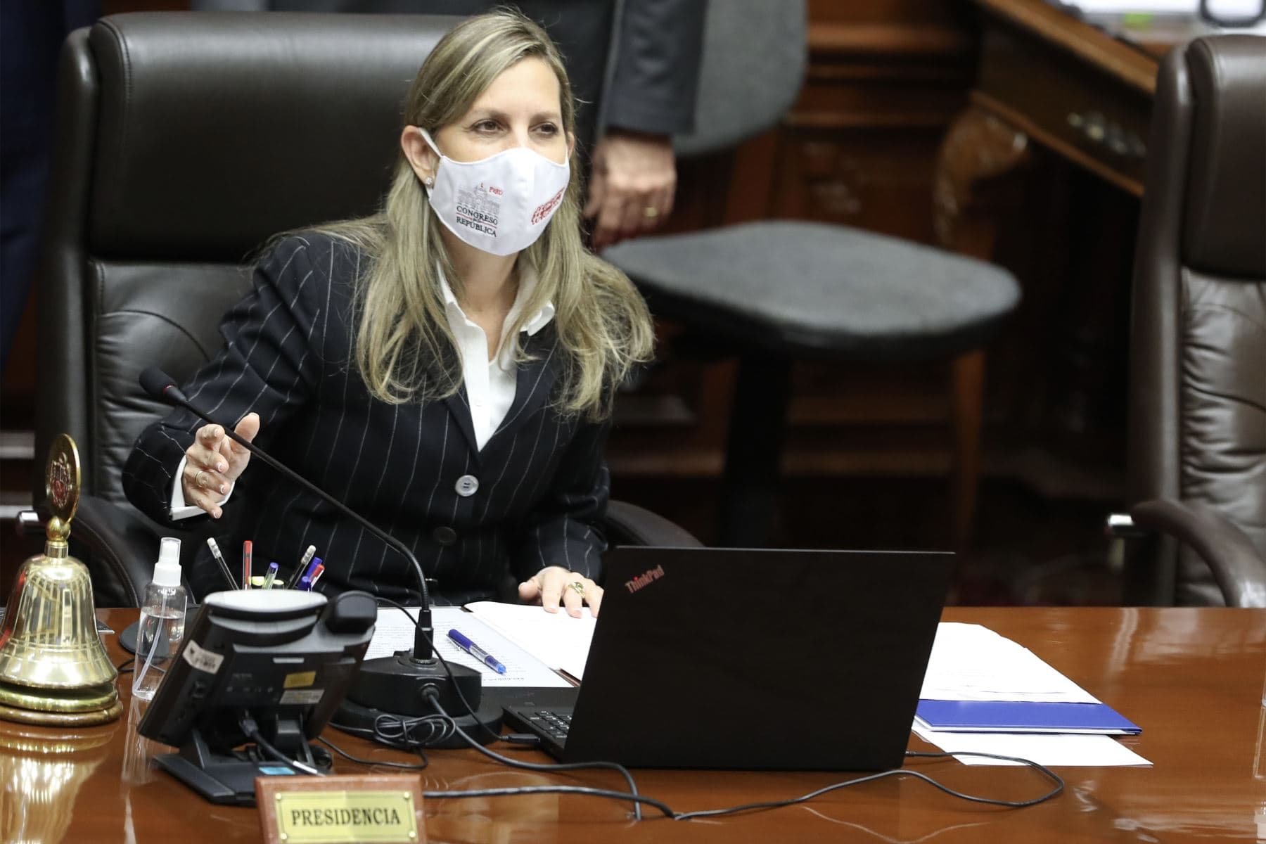 Presidenta del Congreso María del Carmen Alva dio positivo a la COVID-19