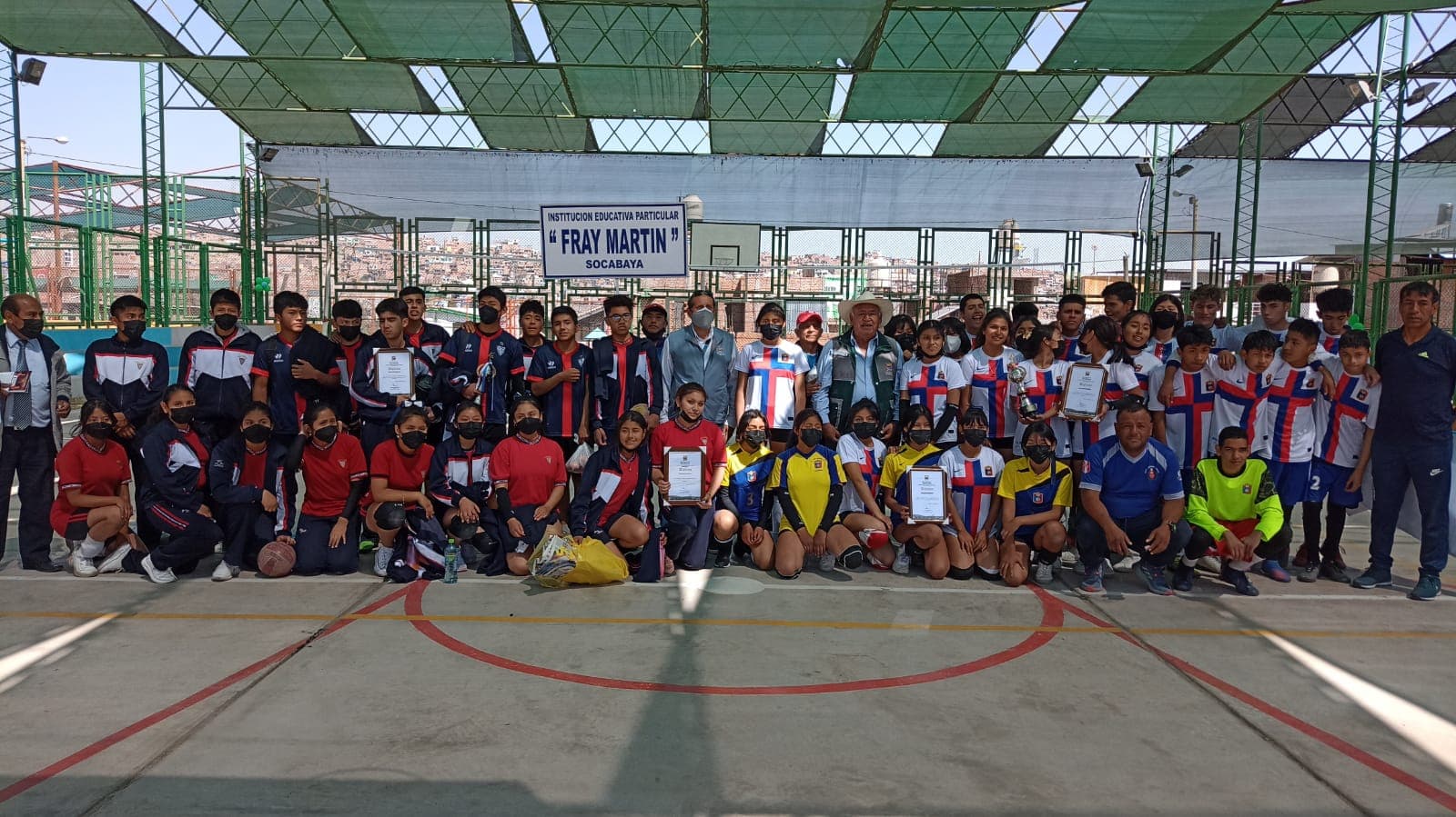 Estudiantes de Socabaya celebran la juventud en torneo deportivo