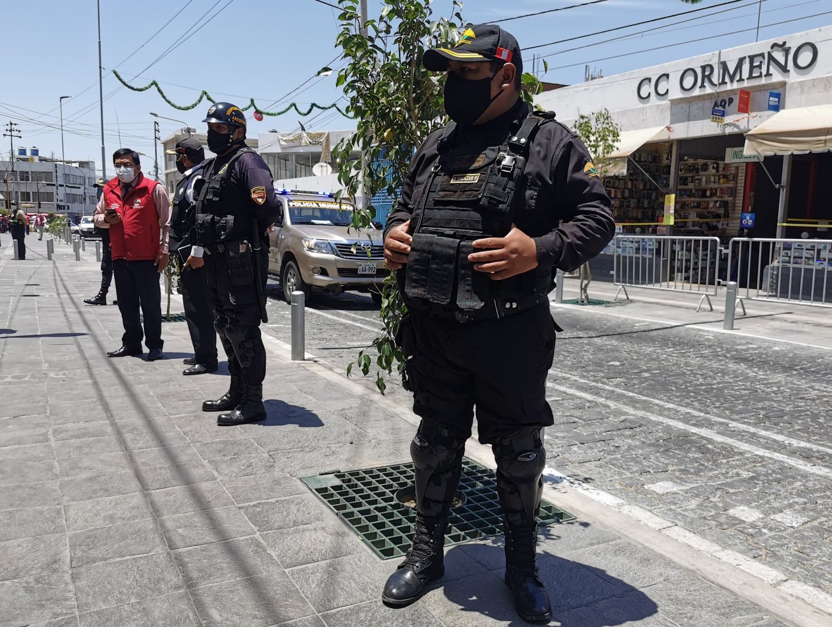 Identifican 45 puntos peligrosos por aglomeración y ambulantes