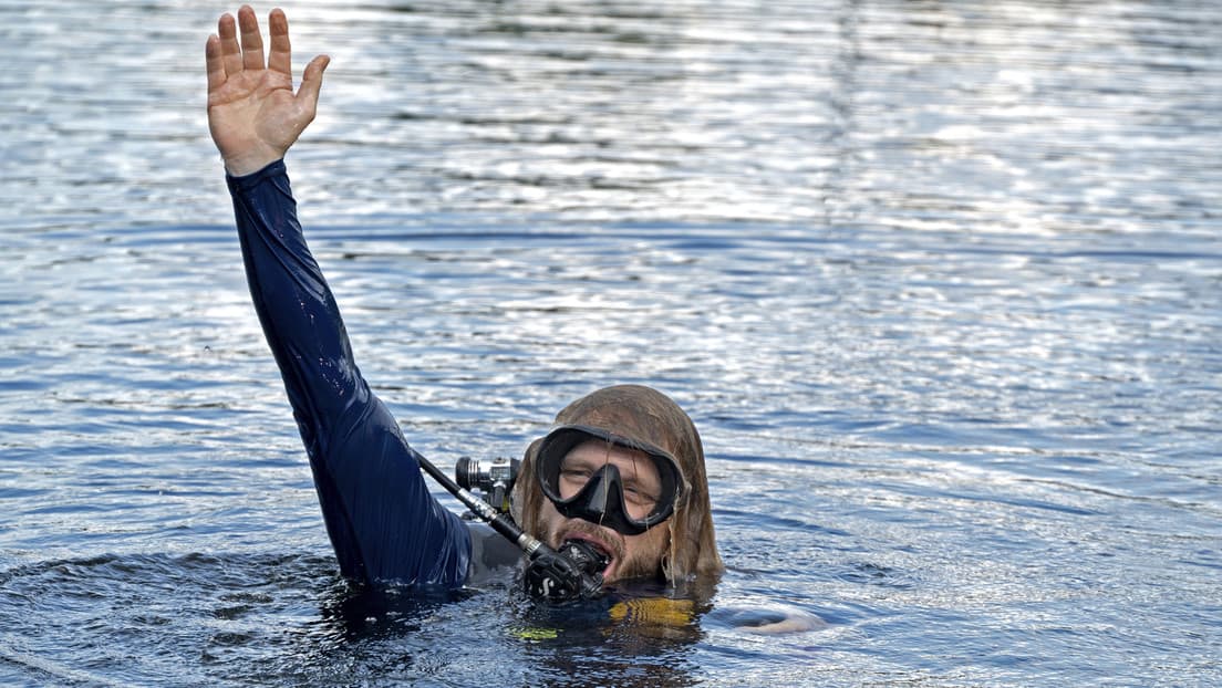 Un profesor estadounidense rompe el récord de vivir 100 días bajo el agua