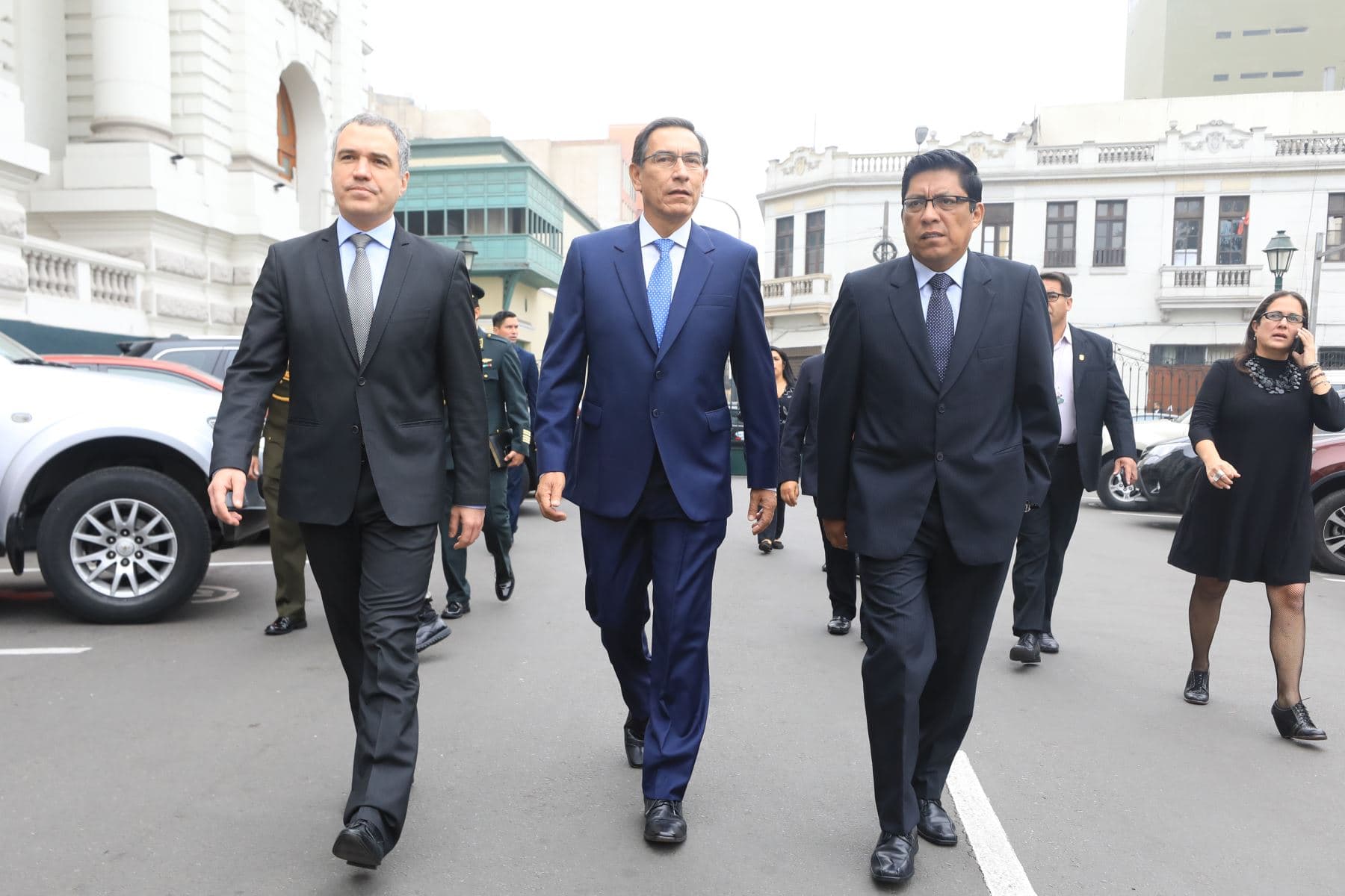 Aprueban informe que inhabilita de la función pública a Martín Vizcarra