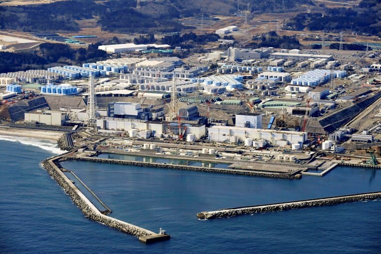 Japón verterá al mar agua contaminada de Fukushima