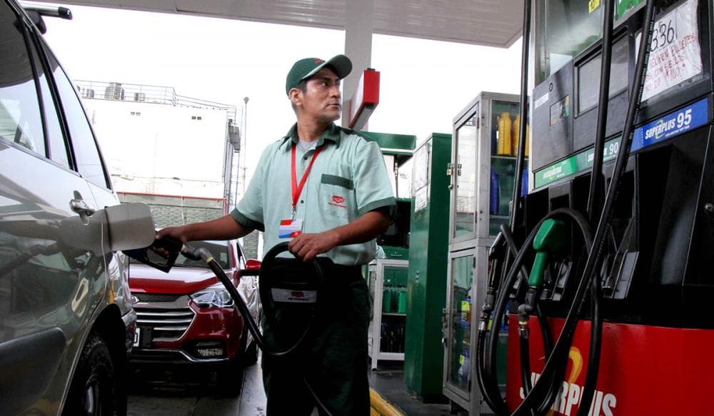 Combustibles suben de precio