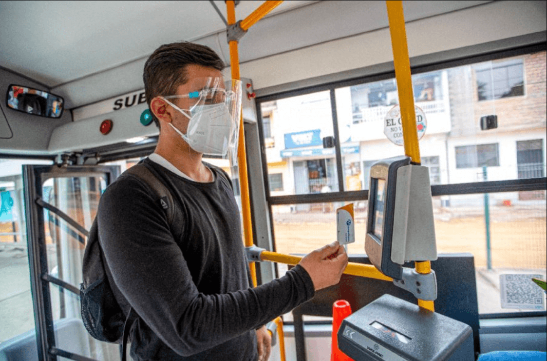 Mascarilla en transporte público continuará siendo obligatoria