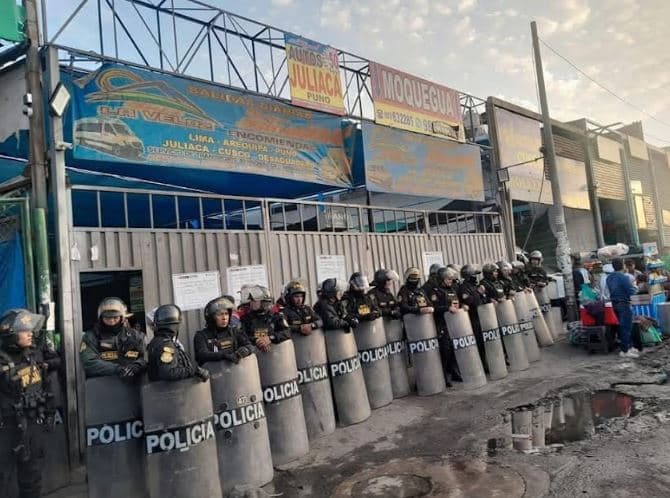 Clausuran terminal terrestre sin licencia que exponía a pasajeros