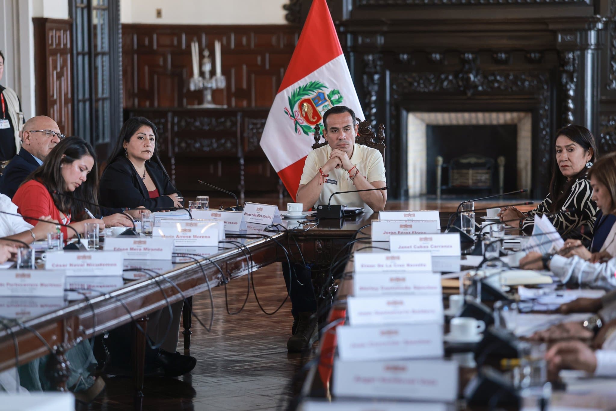 Solicitan pleno extraordinario para ver mociones contra Jerí