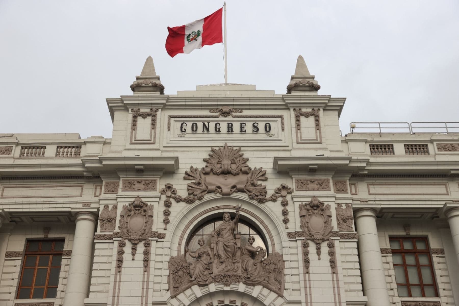 Congreso autoriza viaje de la presidenta Boluarte a EE.UU.
