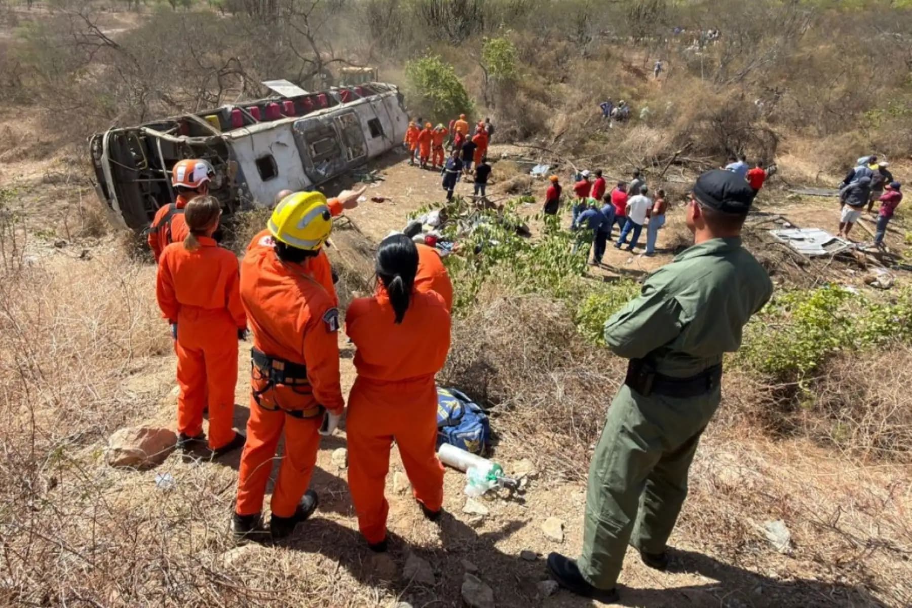 Accidente de bus deja al menos 16 peregrinos muertos en Brasil