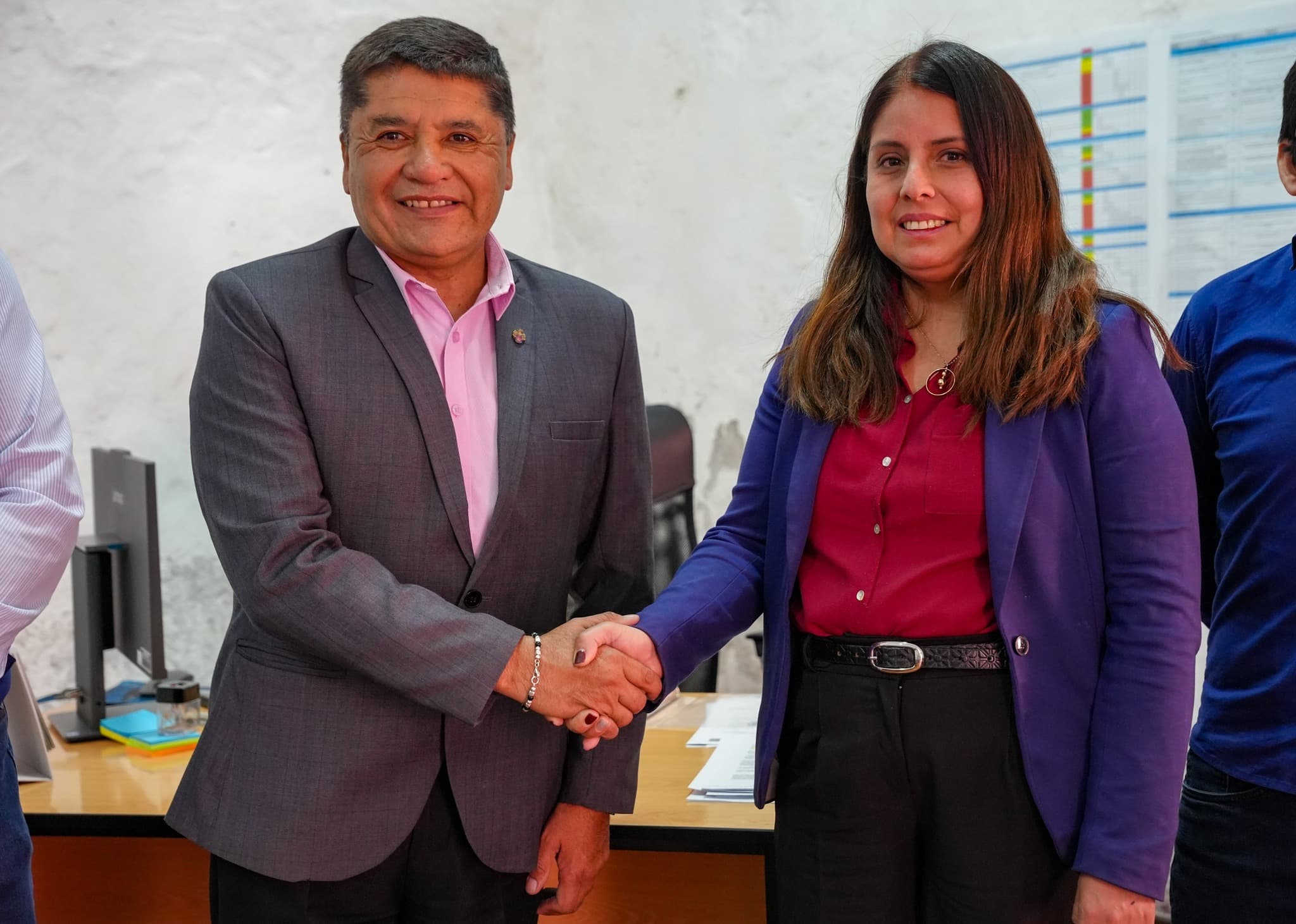 Fiscalía abre investigación por incremento en las tarifas del SIT
