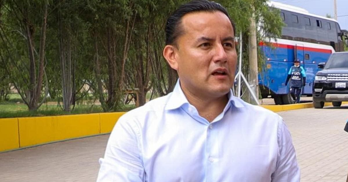César Vallejo critica a la FPF por árbitros