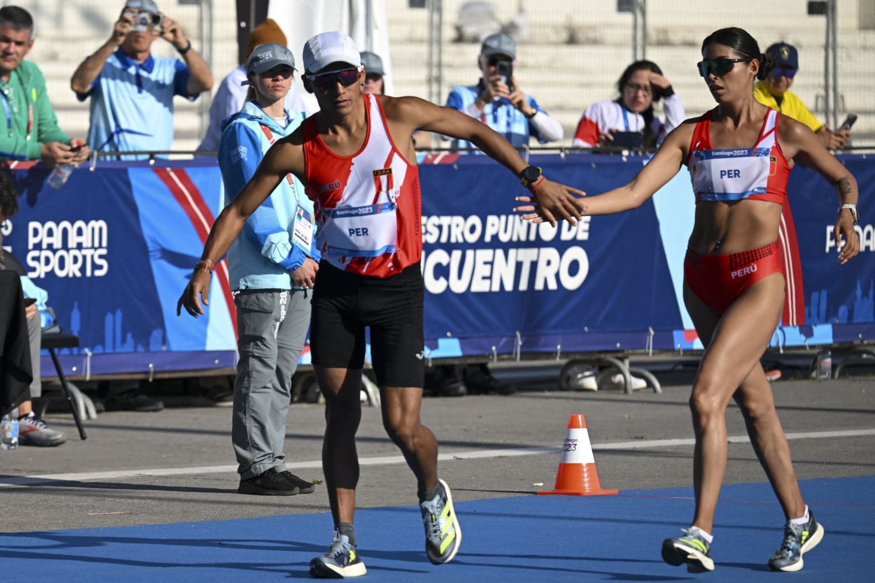 Atletas peruanos siguen destacando en Santiago 2023