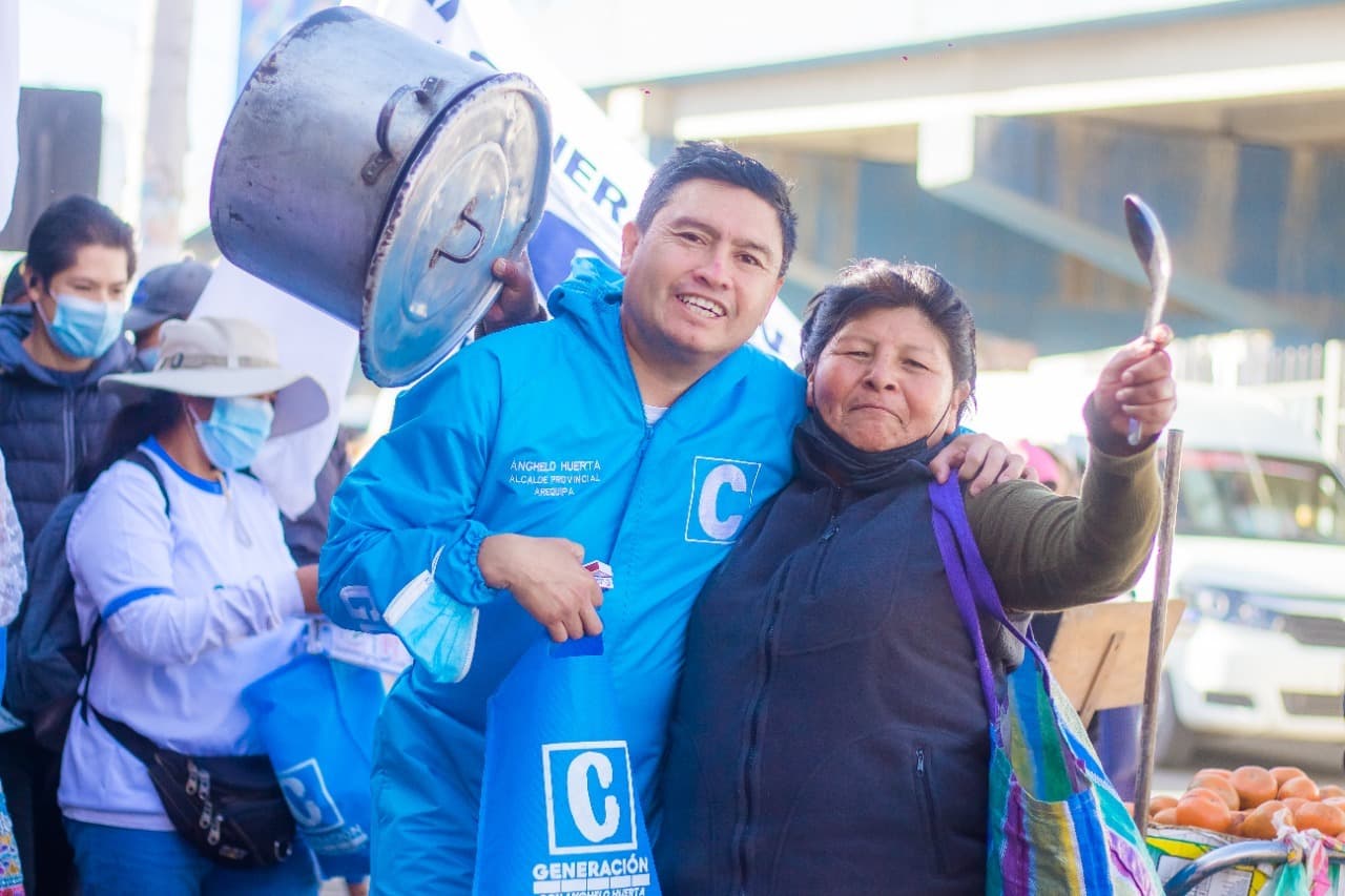 Huerta ofrece eliminar papeletas a los taxistas