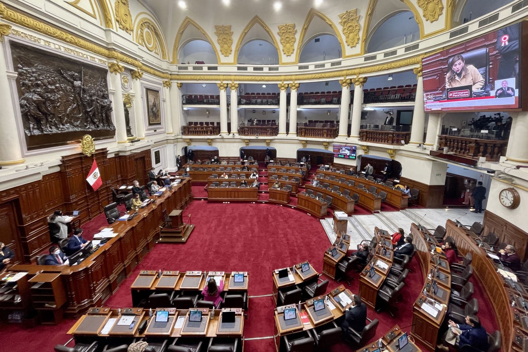 Soto si dió permiso a congresistas para viaje a Rusia